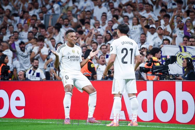 【铭星哨】西甲前瞻:皇家马德里VS比利亚雷亚尔 【铭星哨】西甲前瞻:皇家马德里VS比利亚雷亚尔